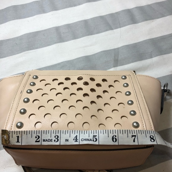 Free people cross body bag cutouts beige purse - Picture 3 of 8